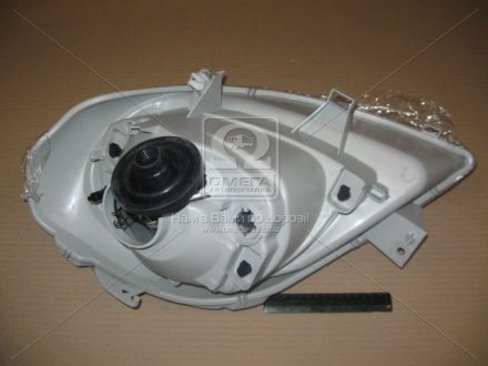 Передняя фара tyc 20A665052B