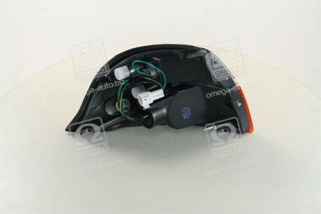 Фонарь лев. TOY HI-ACE 96-99 tyc 185616052B