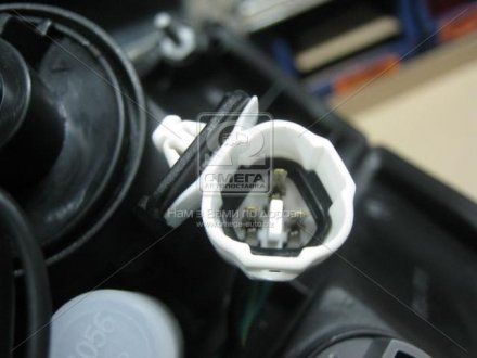 Фонарь прав. TOY HI-ACE 96-99 tyc 185615052B