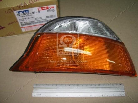 Фонарь прав. TOY HI-ACE 96-99 tyc 185615052B