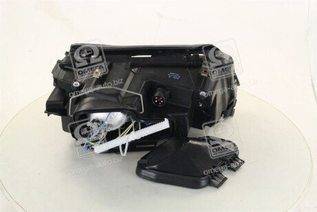 Передняя фара tyc 205004082B