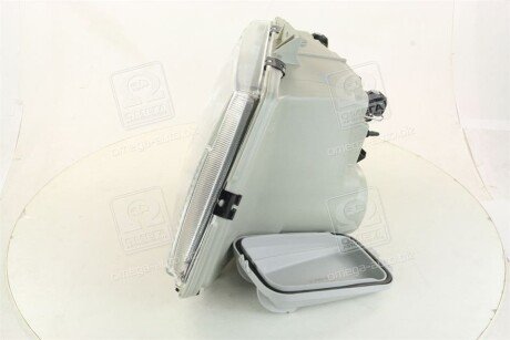 Передня фара tyc 205509052B