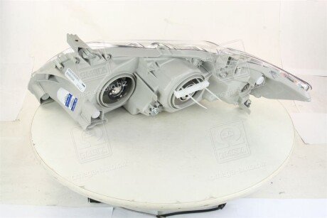 Передня фара tyc 206757011N