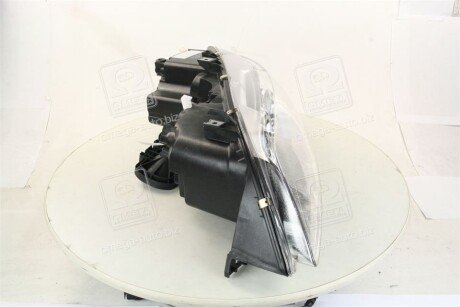 Передня фара tyc 20A330052B