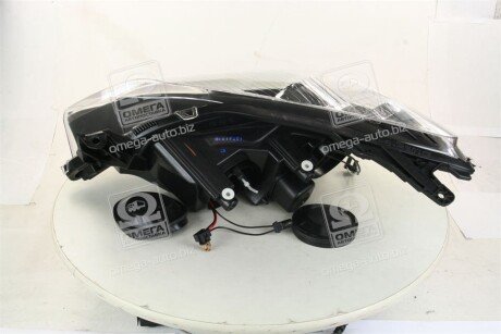 Передняя фара tyc 20A389052B