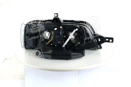 Передняя фара tyc 20A678052B