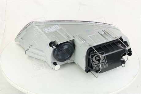 Передняя фара tyc 20C177052B