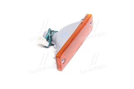 Указ. пов. в бамп. лев.=прав. MAZDA 323 85-89 tyc 121243B06B на Мазда Фамилия