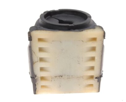 Втулка переднього стабілізатора ucel 61189