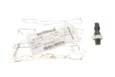 Датчик тиску масла vag 06L919081