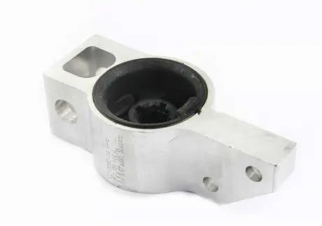 Кронштейн опорний правий VAG 1K0199232J Ауди А3