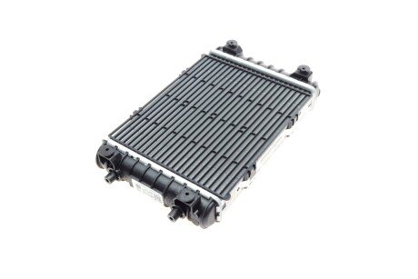 Радиатор охлаждения двигателя vag 4M0121212D