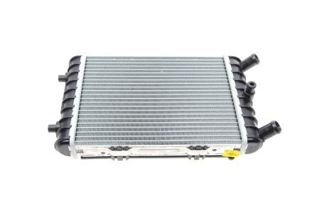Радиатор охлаждения двигателя vag 4M0121212D