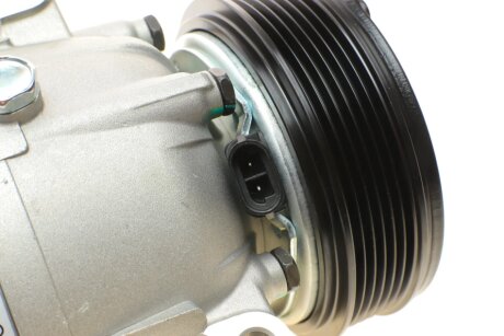 Компрессор кондиционера valeo phc 699143