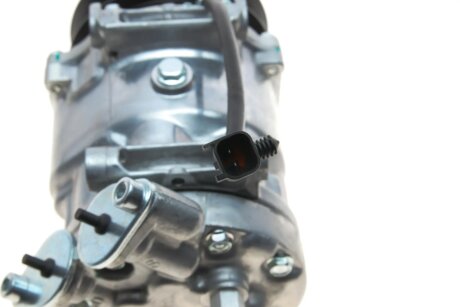 Компресор кондиціонера valeo phc 813236