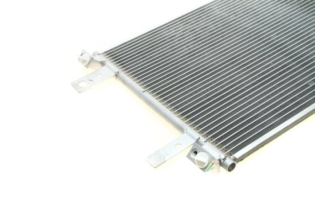 Конденсатор (радіатор) кондиціонера valeo phc 822550