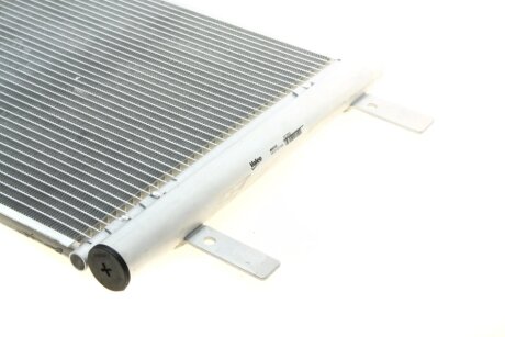 Конденсатор (радіатор) кондиціонера valeo phc 822550