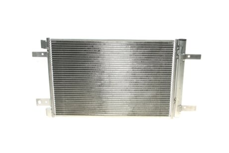 Конденсатор (радіатор) кондиціонера valeo phc 822550