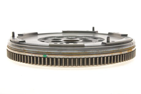 Двухмассовый (демпферный) маховик valeo phc 836037