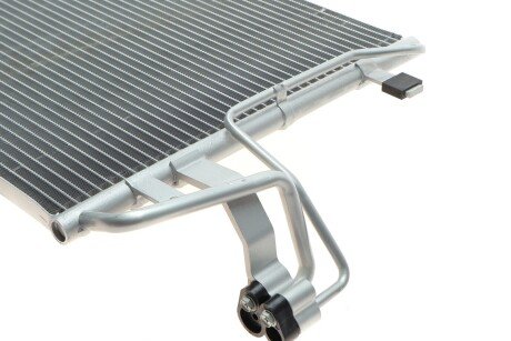 Конденсор кондиціонера SPORTAGE II (JE, KM) (VALEO) valeo phc 812716