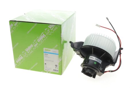 Моторчик (вентилятор) пічки valeo phc 884534