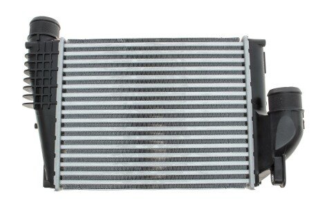 Радиатор интеркулера valeo phc 818304