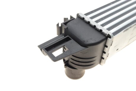 Радіатор інтеркулера valeo phc 818545