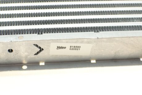 Радіатор інтеркулера valeo phc 818590