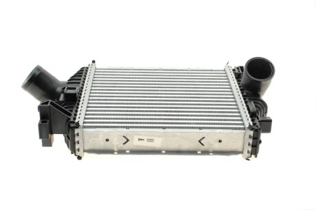 Радіатор інтеркулера valeo phc 818590