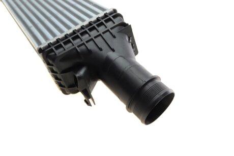 Радіатор інтеркулера valeo phc 818654