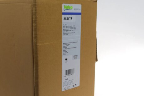 Радіатор інтеркулера valeo phc 818675