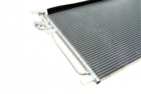 Радіатор кондиціонера valeo phc 814166