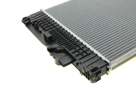 Радіатор охолодження двигуна valeo phc 701222