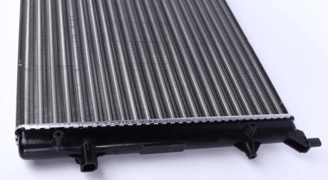 Радиатор охлаждения двигателя valeo phc 734332