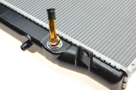 Радиатор охлаждения двигателя valeo phc 735050