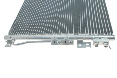 Радіатор кондиціонера JEEP GRAND CHEROKEE 05>10 van Wezel 21005045