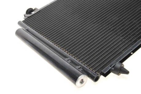 Конденсор кондиционера AVENSIS 16i/18i/20D4d 03- van Wezel 53005392