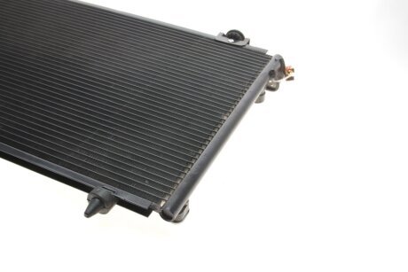 Конденсор кондиционера AVENSIS 16i/18i/20D4d 03- van Wezel 53005392