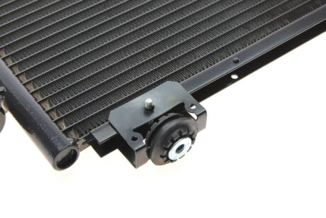 Конденсор кондиционера AVENSIS 16i/18i/20D4d 03- van Wezel 53005392