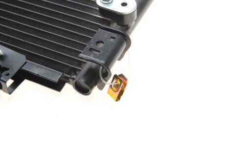 Конденсор кондиционера AVENSIS 16i/18i/20D4d 03- van Wezel 53005392