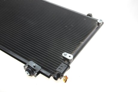 Конденсор кондиционера AVENSIS 16i/18i/20D4d 03- van Wezel 53005392