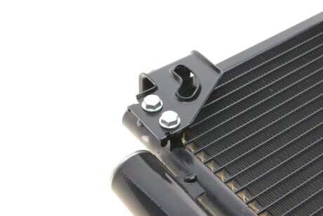 Радіатор кондиціонера TOYOTA AVENSIS/ COROLLA 20D4d/22D4d 05- van Wezel 53005394