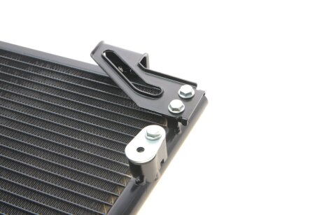 Радіатор кондиціонера TOYOTA AVENSIS/ COROLLA 20D4d/22D4d 05- van Wezel 53005394