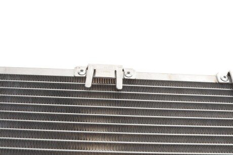 Конденсор кондиционера ASTRA G/ZAFIRA MT/AT 02- van Wezel 37005326