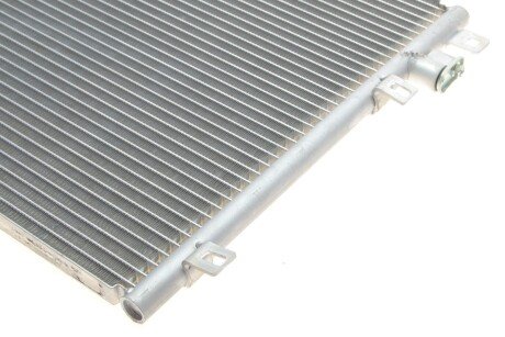 Конденсор кондиционера CLIO/KANGOO/KUBISTAR 01- van Wezel 43015275