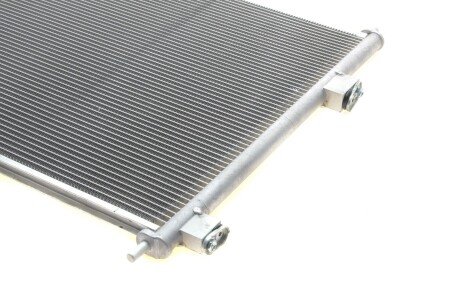 Конденсор кондиционера RAV4 ALL 06- van Wezel 53005410