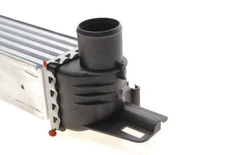 Радиатор интеркулера van Wezel 17004388