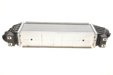 Радиатор интеркулера van Wezel 18004315