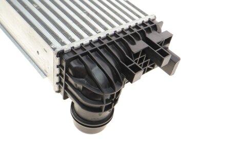 Радіатор інтеркулера van Wezel 30014700