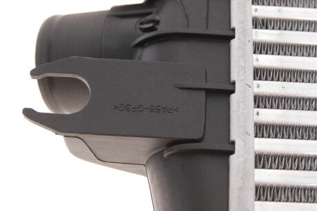 Радиатор интеркулера van Wezel 43004358